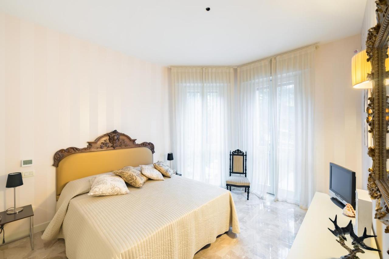 Residenza Al Vittoriale - By Host4U Apartamento Gardone Riviera Exterior foto